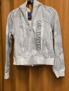 UNLIMITED Hooded Bomber Jacket in Gray & White
